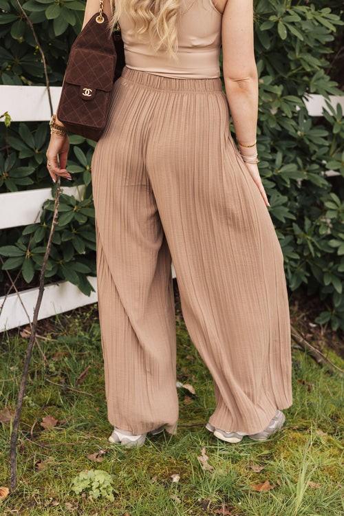 By Hilke Pants Plien Camel