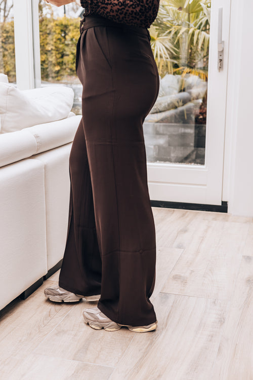 By Hilke Pantalon Jill Chocolate