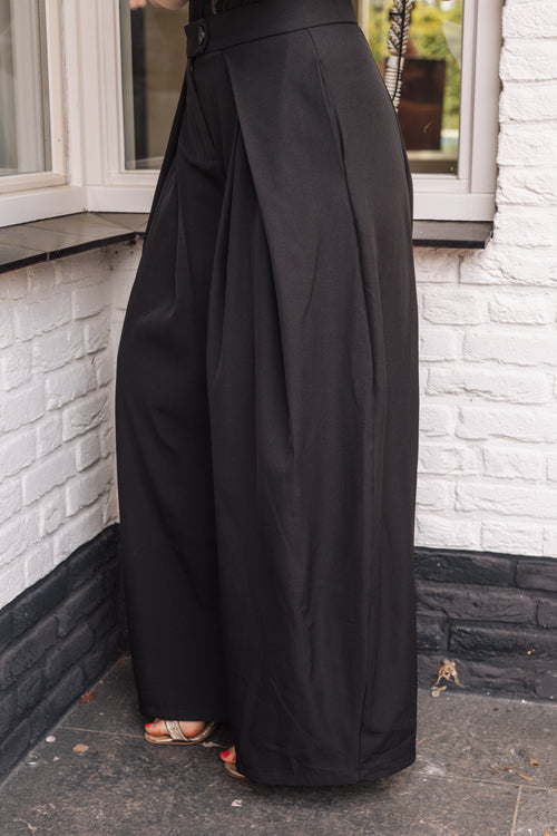 By Hilke Balloon Pantalon Black