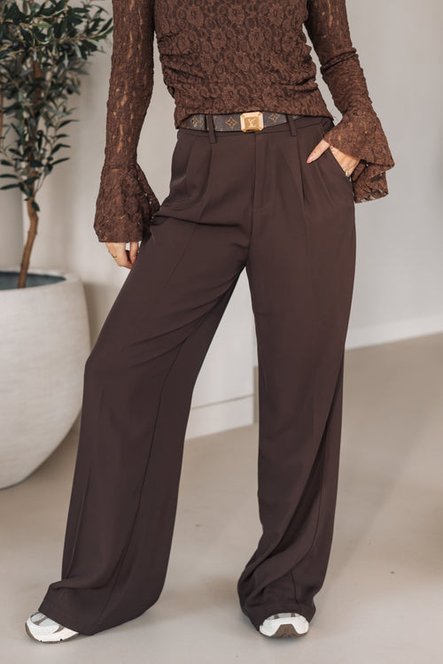 By Hilke Pantalon Jill Chocolate