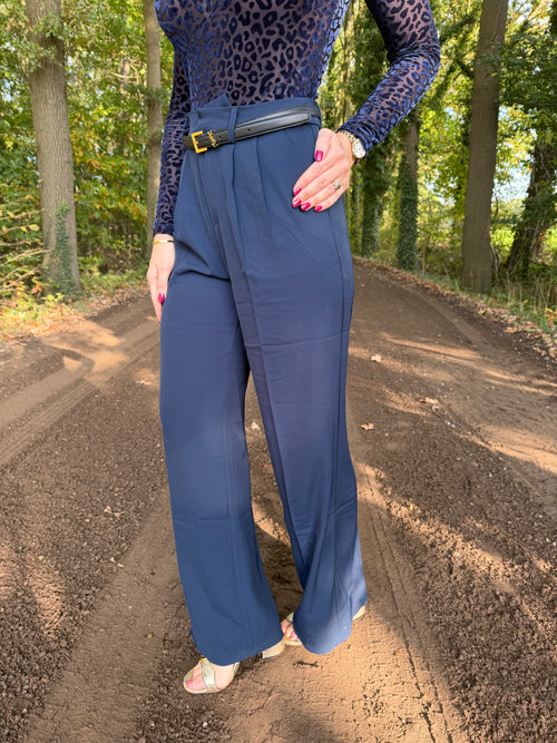 By Hilke Pantalon Jill Navy