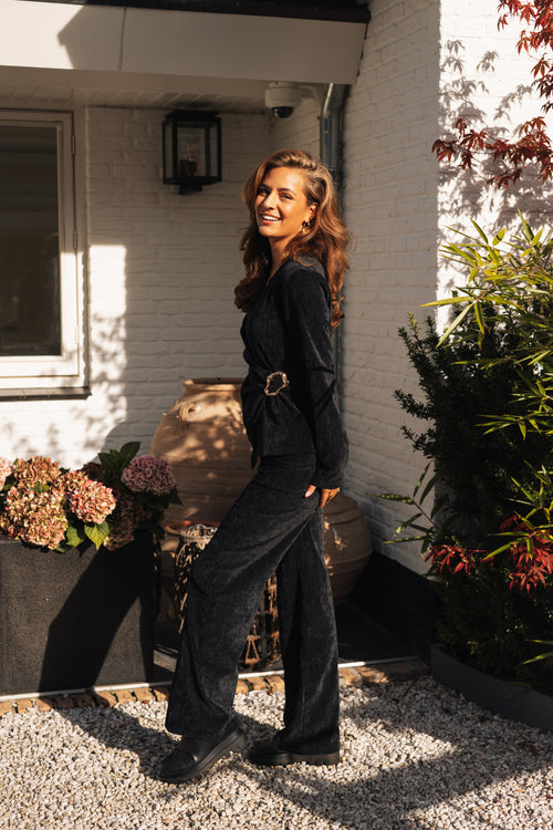 By Hilke Mirthe Set Black