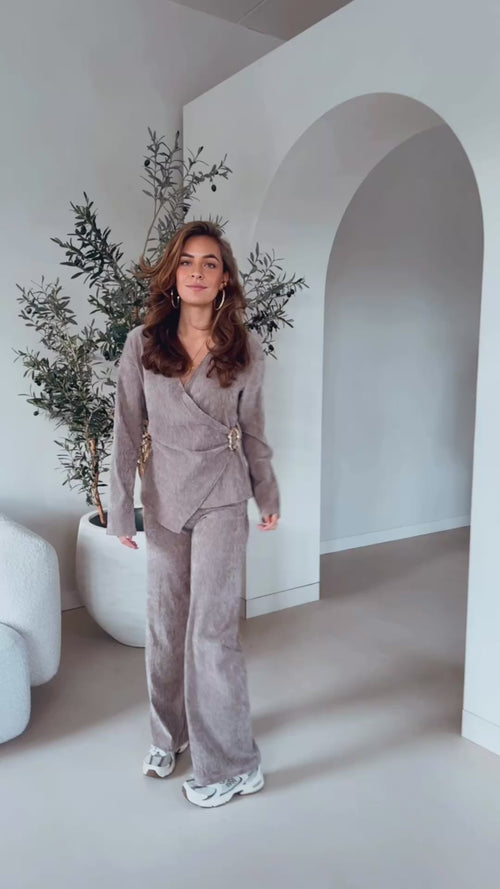 By Hilke Mirthe Set Taupe