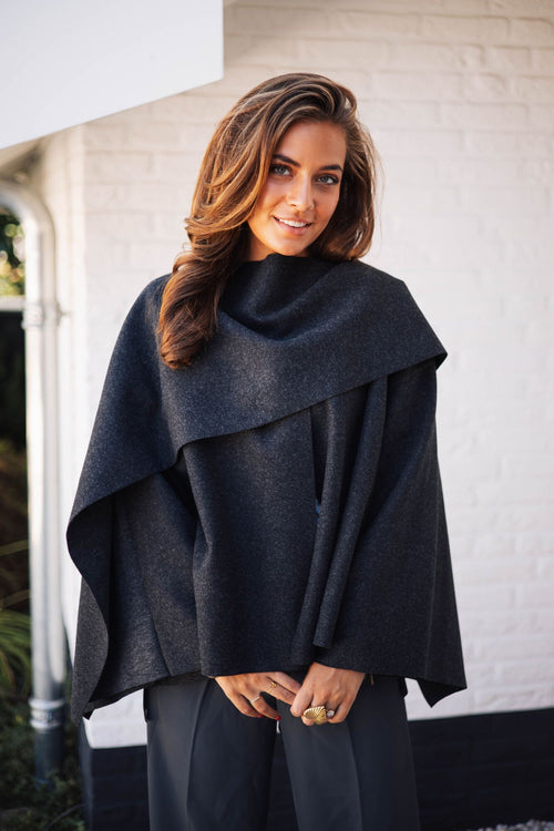 By Hilke Jacket Luna Black