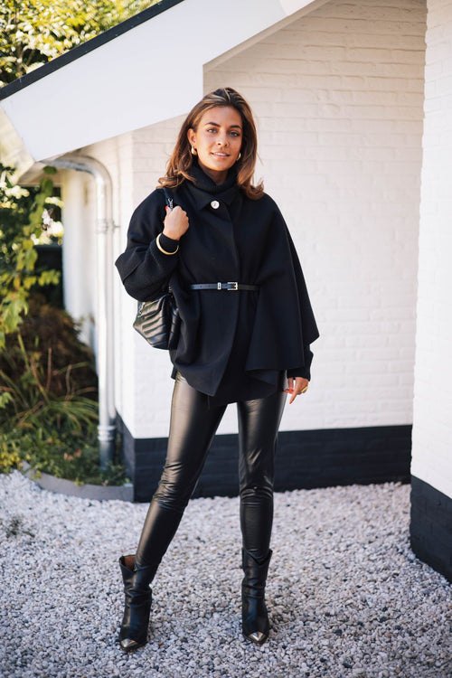 By Hilke Coat Fay Black