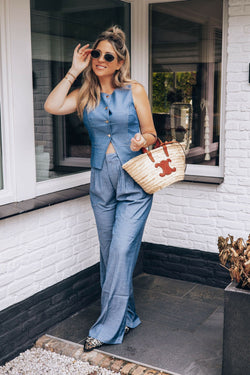 By Hilke Pants Kendall