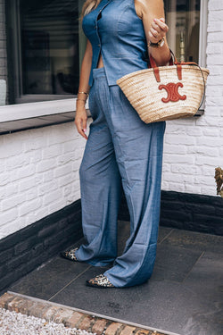 By Hilke Pants Kendall